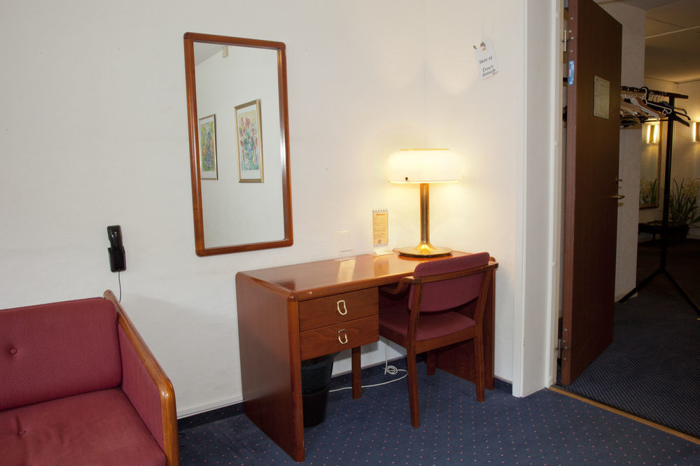 Rasta Lilla Edet Motel Buitenkant foto
